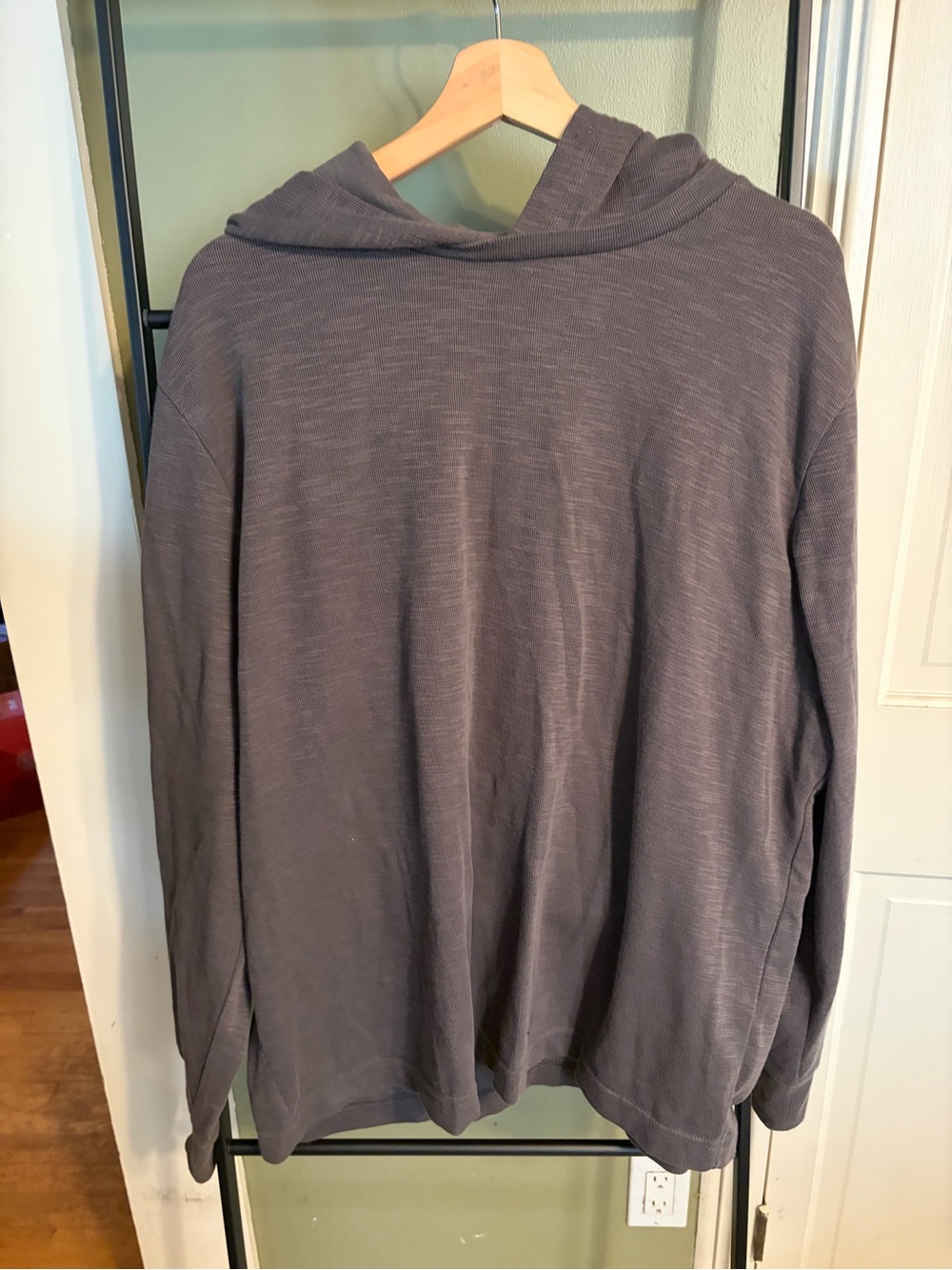 Banana Republic Men's Crewneck Hoodie Sweater in Charcoal